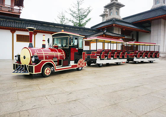 img of 非常適應急轉彎的觀光火車（轉彎半徑6米）